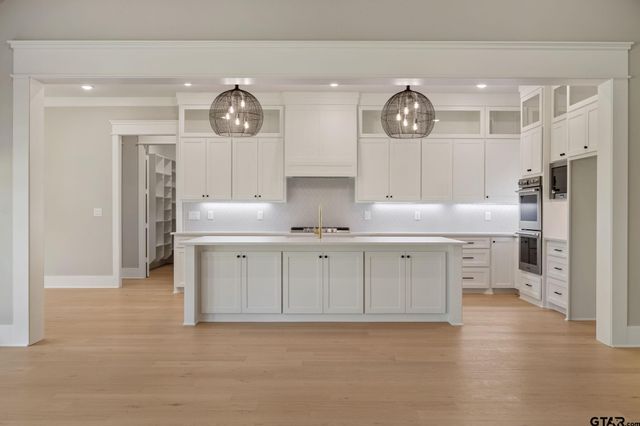 403 Ashlyn Circle, Bullard, TX 75757
