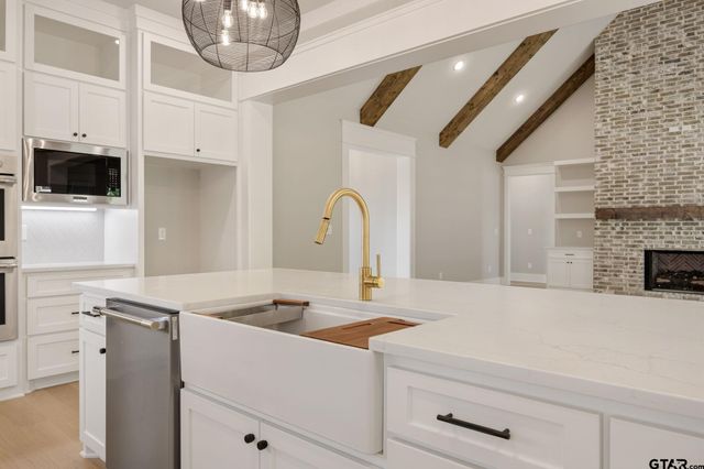 403 Ashlyn Circle, Bullard, TX 75757