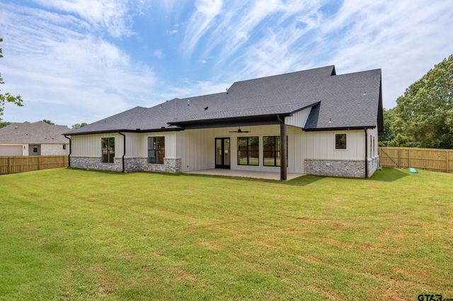 403 Ashlyn Circle, Bullard, TX 75757