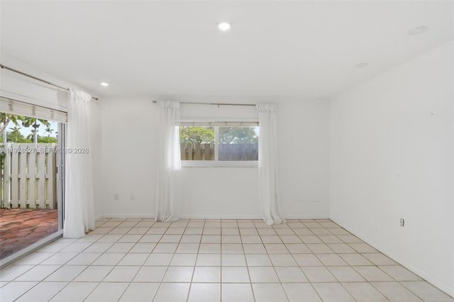 8105 SW 81st Ct, Miami, FL 33143