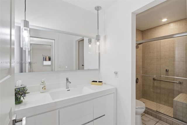 8105 SW 81st Ct, Miami, FL 33143