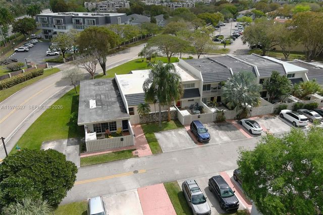 8105 SW 81st Ct, Miami, FL 33143