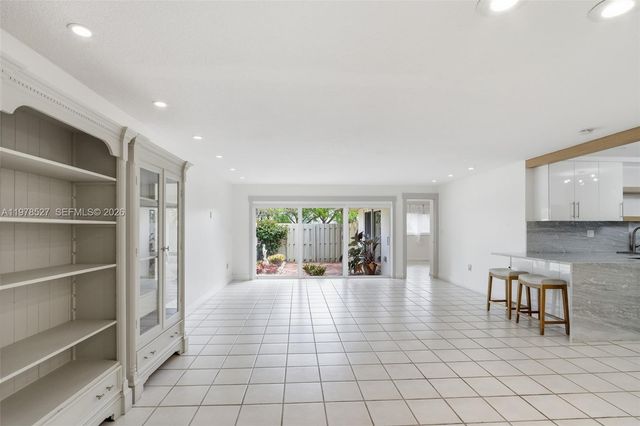 8105 SW 81st Ct, Miami, FL 33143