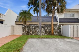 8105 SW 81st Ct, Miami, FL 33143