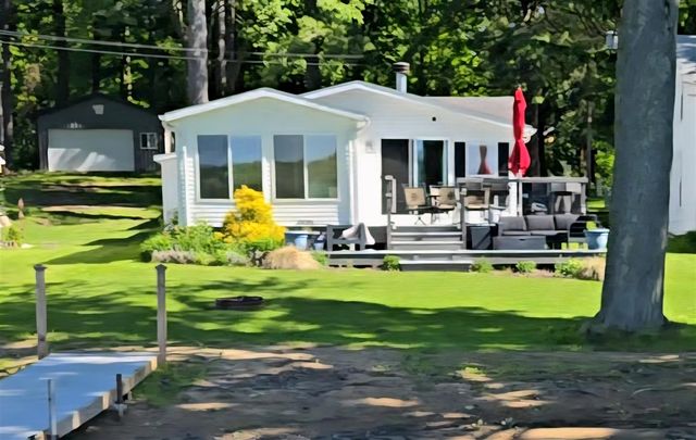 3726 Peterson Drive, Gobles, MI 49055