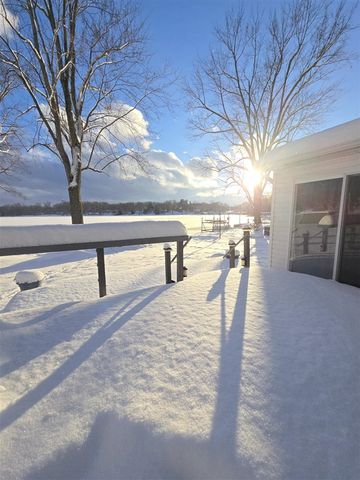 3726 Peterson Drive, Gobles, MI 49055