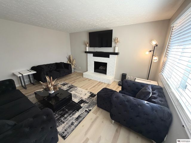 7421 S 53rd Street, Omaha, NE 68157