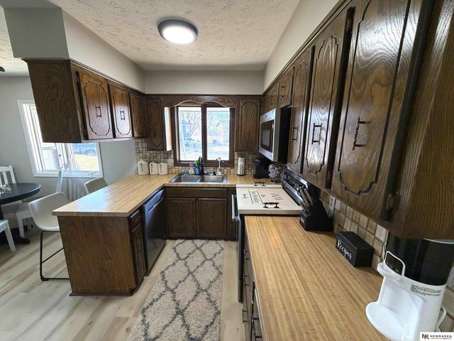 7421 S 53rd Street, Omaha, NE 68157