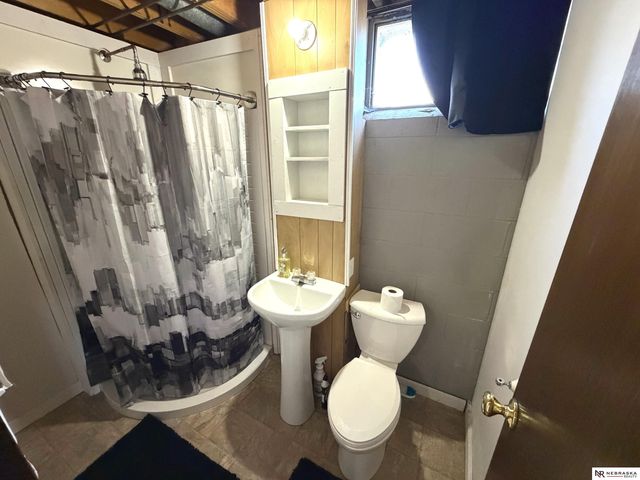 7421 S 53rd Street, Omaha, NE 68157