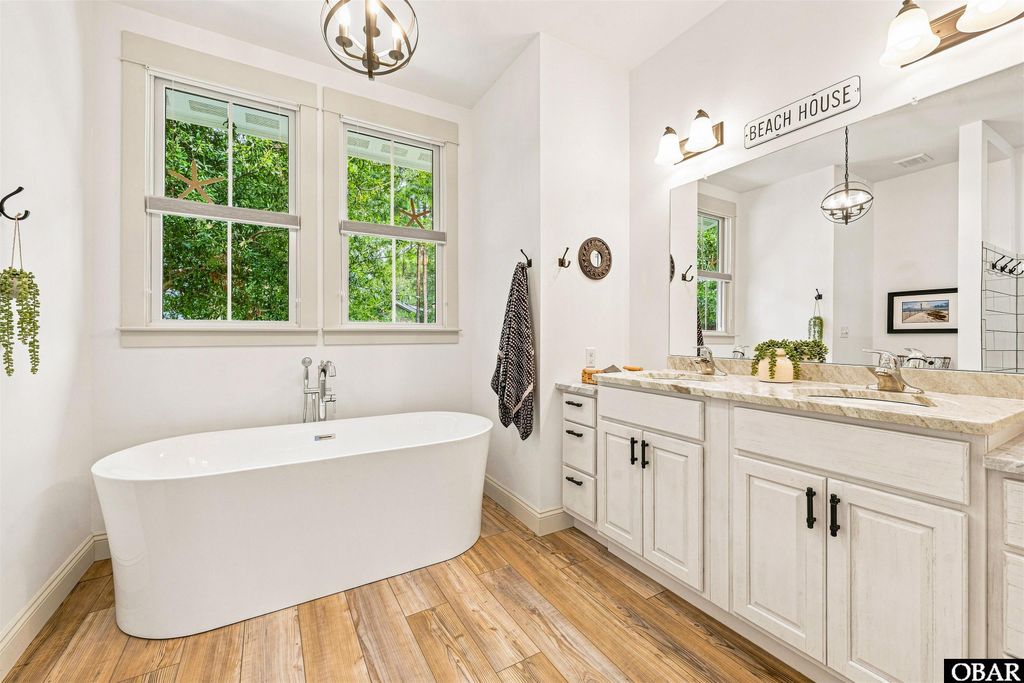 Image 14 of property listing at 141 Tuscarora Ct, Manteo, NC 27954