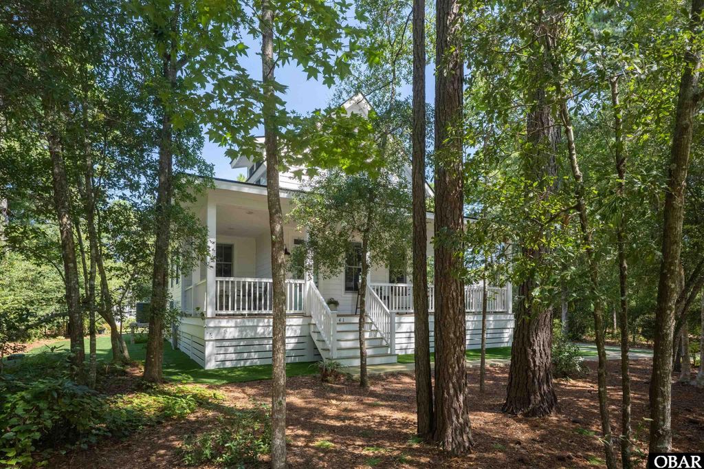 Image 41 of property listing at 141 Tuscarora Ct, Manteo, NC 27954