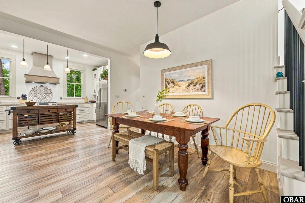 Image 7 of property listing at 141 Tuscarora Ct, Manteo, NC 27954
