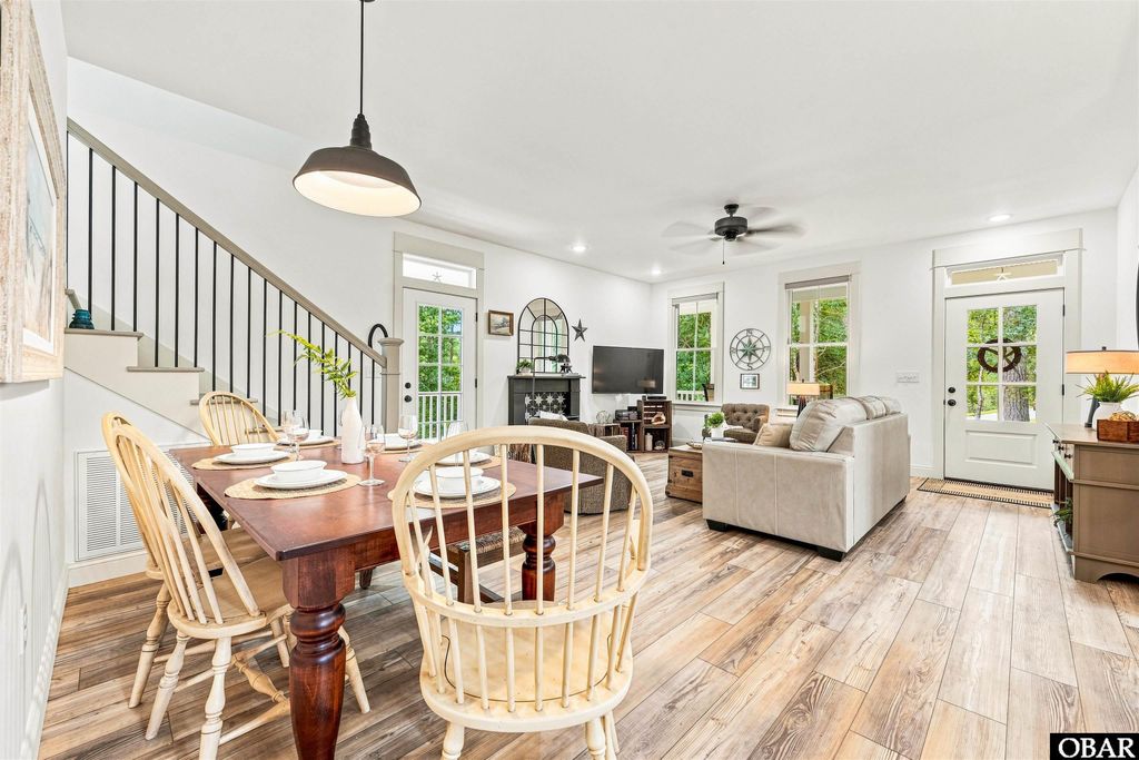 Image 10 of property listing at 141 Tuscarora Ct, Manteo, NC 27954