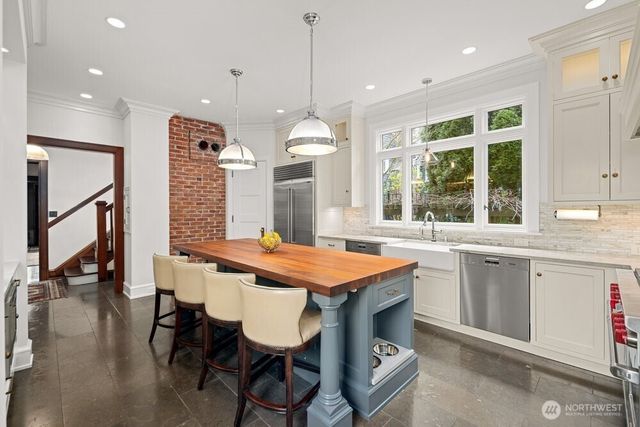 1251 21st Avenue E, Seattle, WA 98112