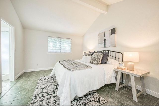 1653 E Cole Avenue, Fresno, CA 93720