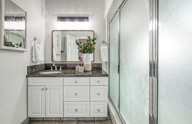 1653 E Cole Avenue, Fresno, CA 93720