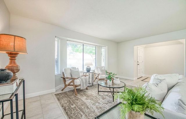 1653 E Cole Avenue, Fresno, CA 93720