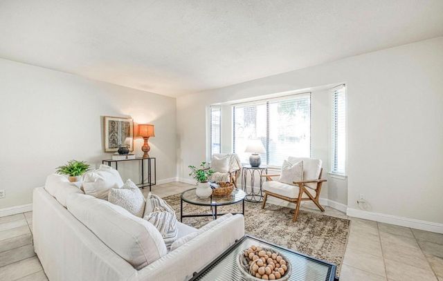 1653 E Cole Avenue, Fresno, CA 93720