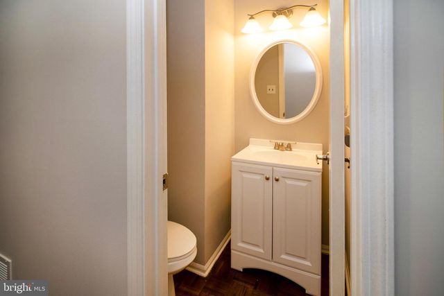 31 BRAMBLING LN, Voorhees, NJ 08043