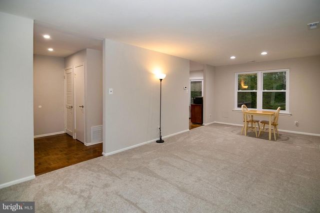 31 BRAMBLING LN, Voorhees, NJ 08043