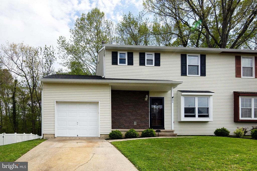 31 BRAMBLING LN, Voorhees, NJ 08043