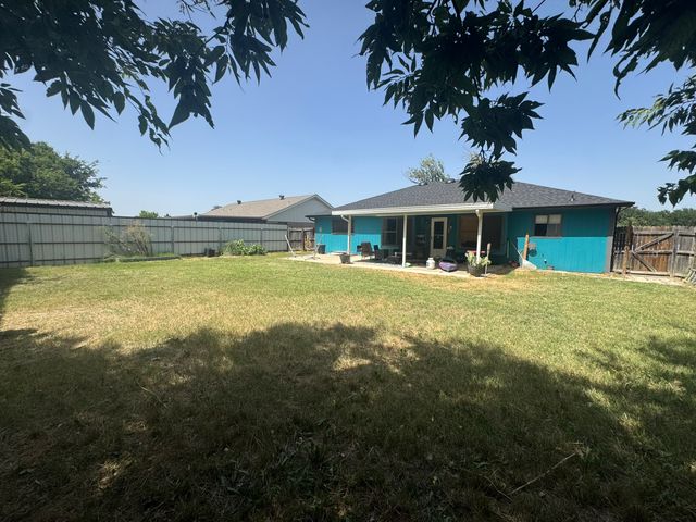 812 Reveille Road, Fort Worth, TX 76108