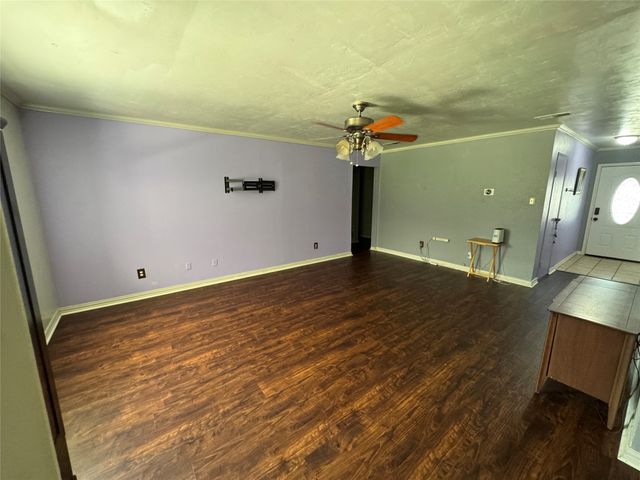 812 Reveille Road, Fort Worth, TX 76108