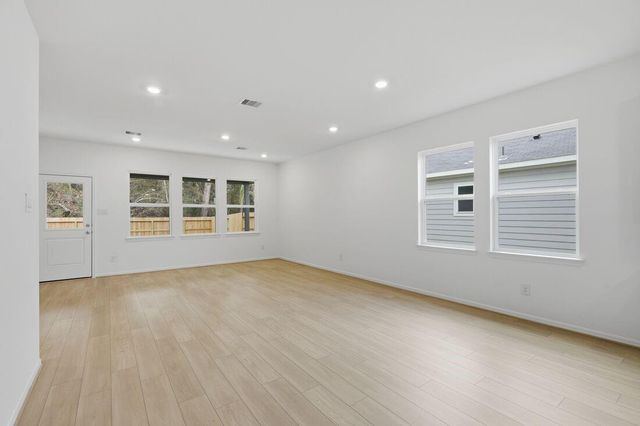 219 Rustic Alder Drive, Crosby, TX 77532