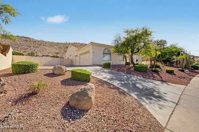 5949 W PINNACLE HILL Drive, Glendale, AZ 85310