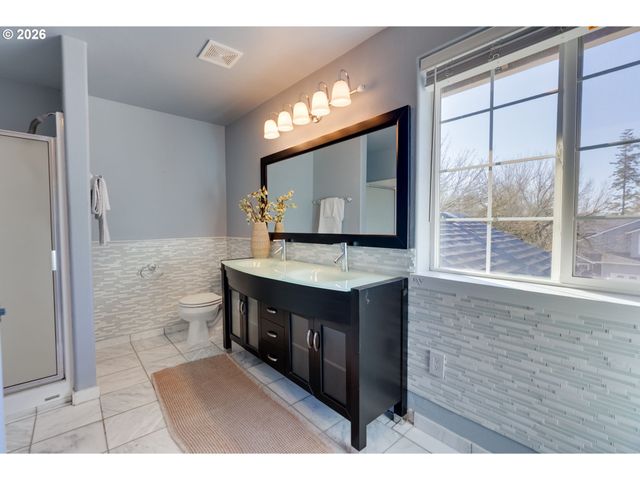 7301 Ne SHALEEN St, Hillsboro, OR 97124