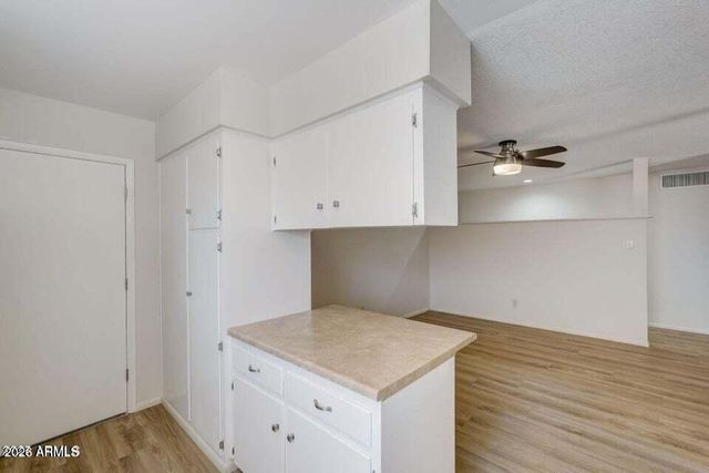 6310 W BERRIDGE Lane, Glendale, AZ 85301