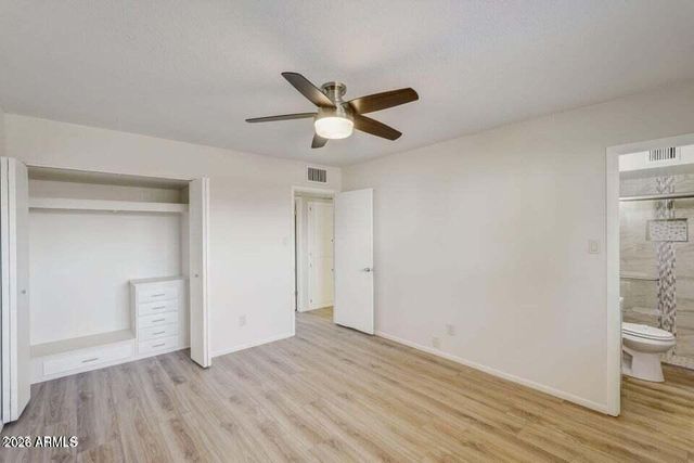 6310 W BERRIDGE Lane, Glendale, AZ 85301