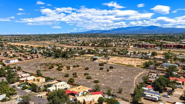 0 Lopez Lane, Santa Fe, NM 87507