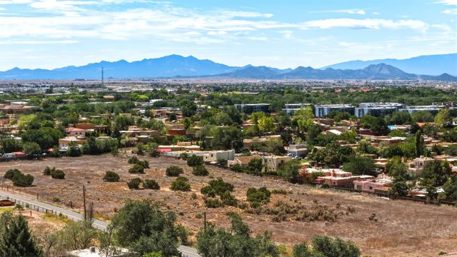 0 Lopez Lane, Santa Fe, NM 87507