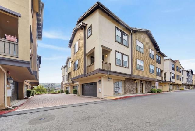 387 Mission Villas Road, San Marcos, CA 92069