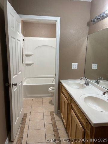 1210 W State Street N, Collinsville, OK 74021