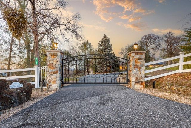 20254 Wildwood West Dr, Penn Valley, CA 95946