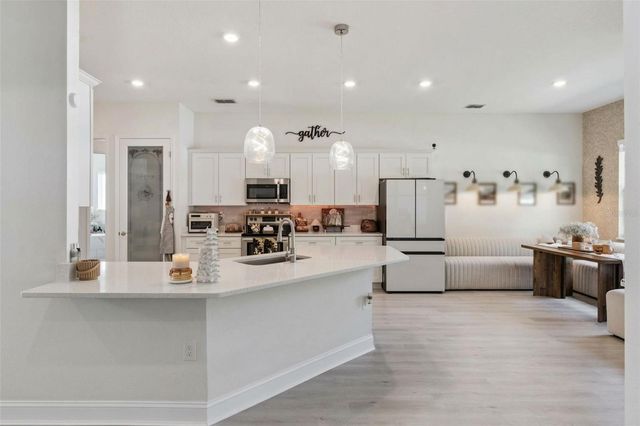 9056 S BAY DRIVE, Haines City, FL 33844