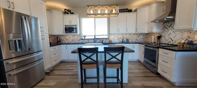 900 W HERMOSA Drive, Wickenburg, AZ 85390