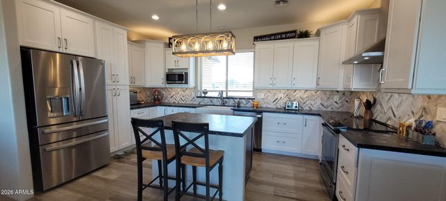 900 W HERMOSA Drive, Wickenburg, AZ 85390