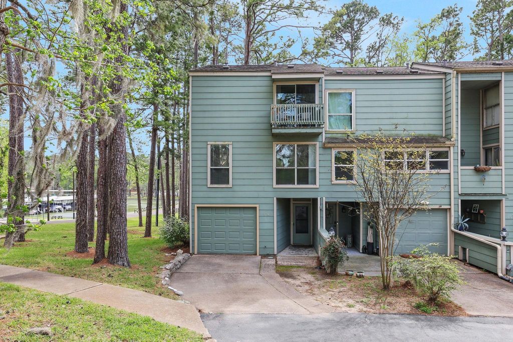 178 Villa Way, Coldspring, TX 77331