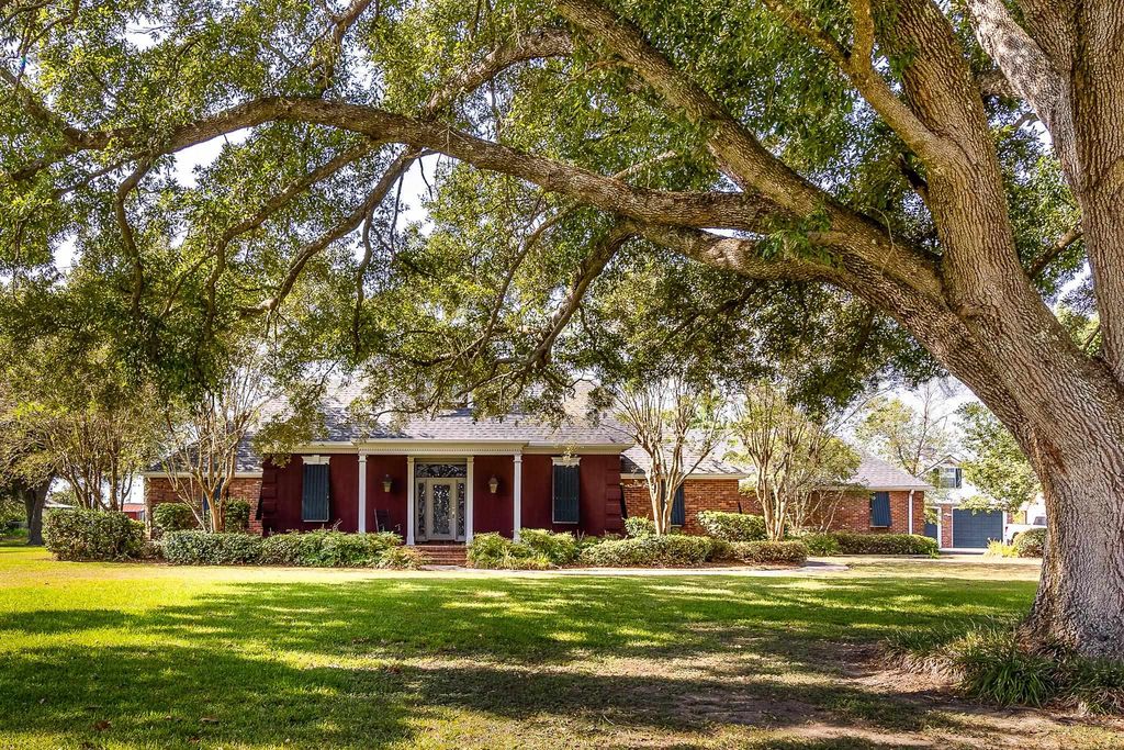 3590 Highway 1, Raceland, LA 70394