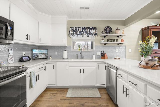 475 Woodland Point, Linn Creek, MO 65052