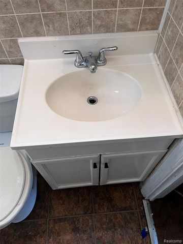 1909 S Christine, Westland, MI 48186