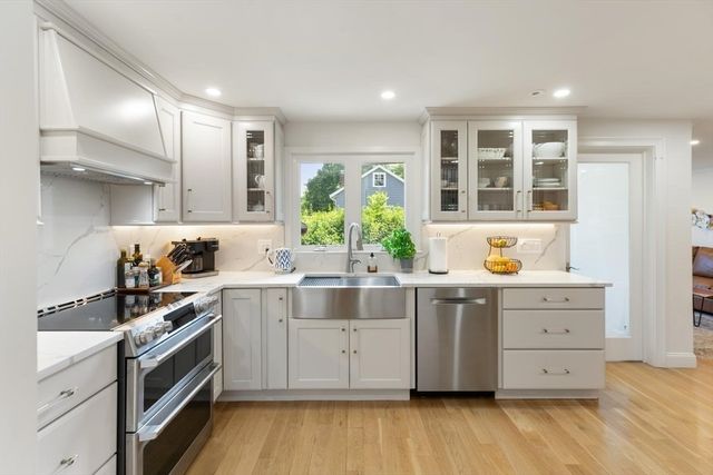 155 Adams Ave, Newton, MA 02458