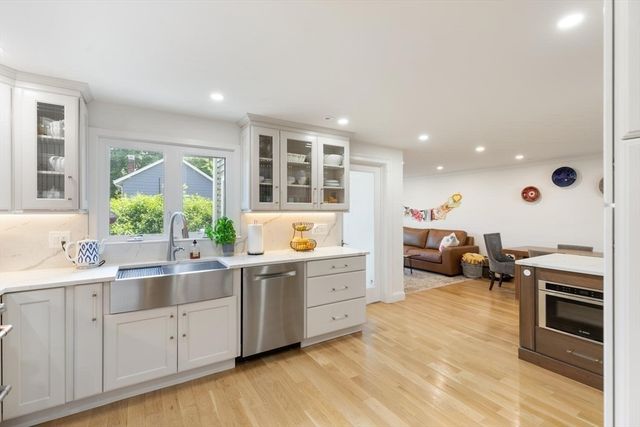 155 Adams Ave, Newton, MA 02458