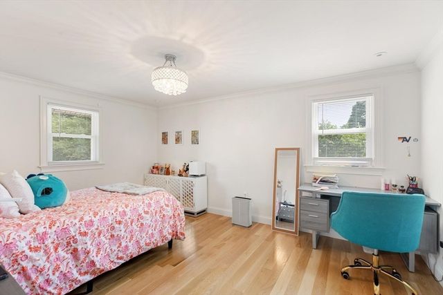 155 Adams Ave, Newton, MA 02458