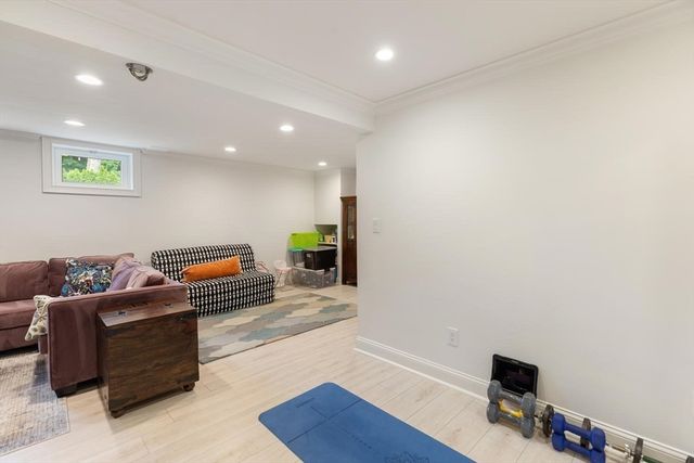 155 Adams Ave, Newton, MA 02458