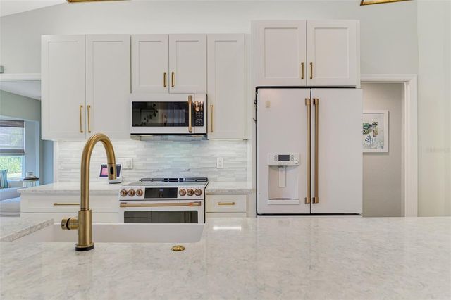 5832 CLEVELAND ROAD, Venice, FL 34293