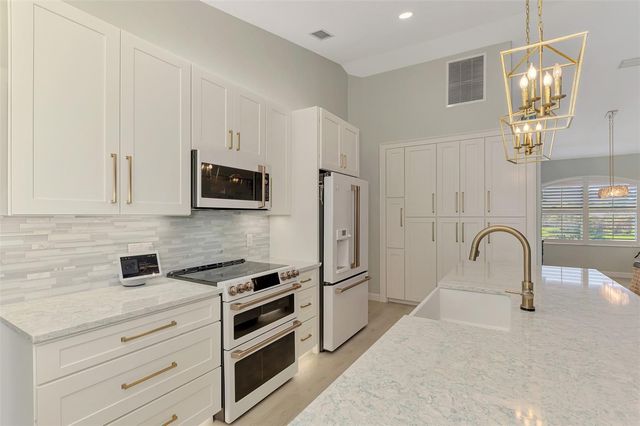 5832 CLEVELAND ROAD, Venice, FL 34293